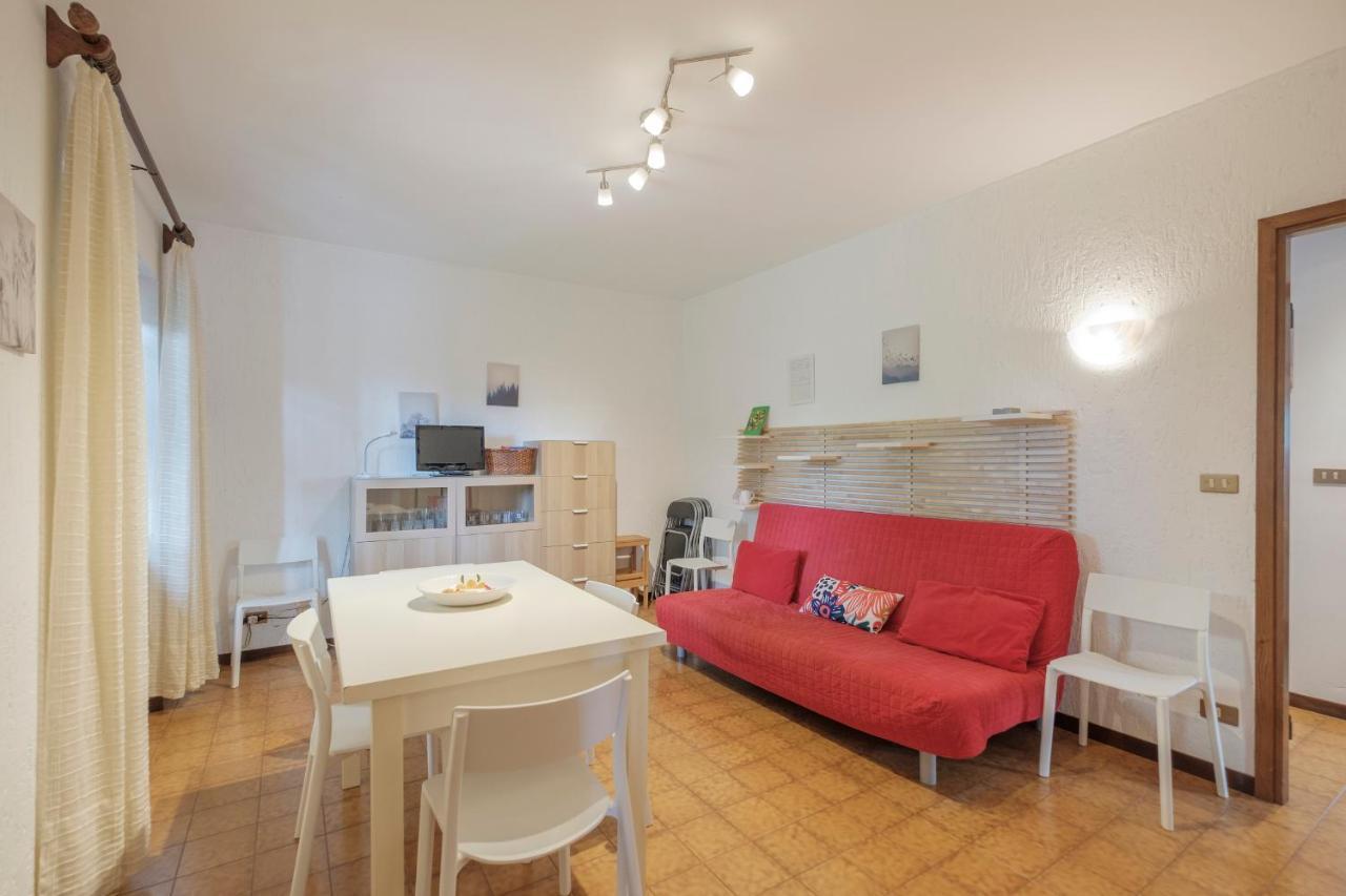 סירמיונה Villa Ida - 2 Bedrooms Apartment With Private Garden מראה חיצוני תמונה